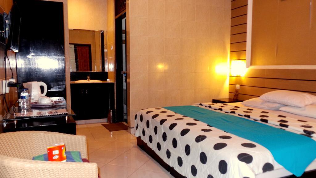 Denays House Hotel Jimbaran Kültér fotó