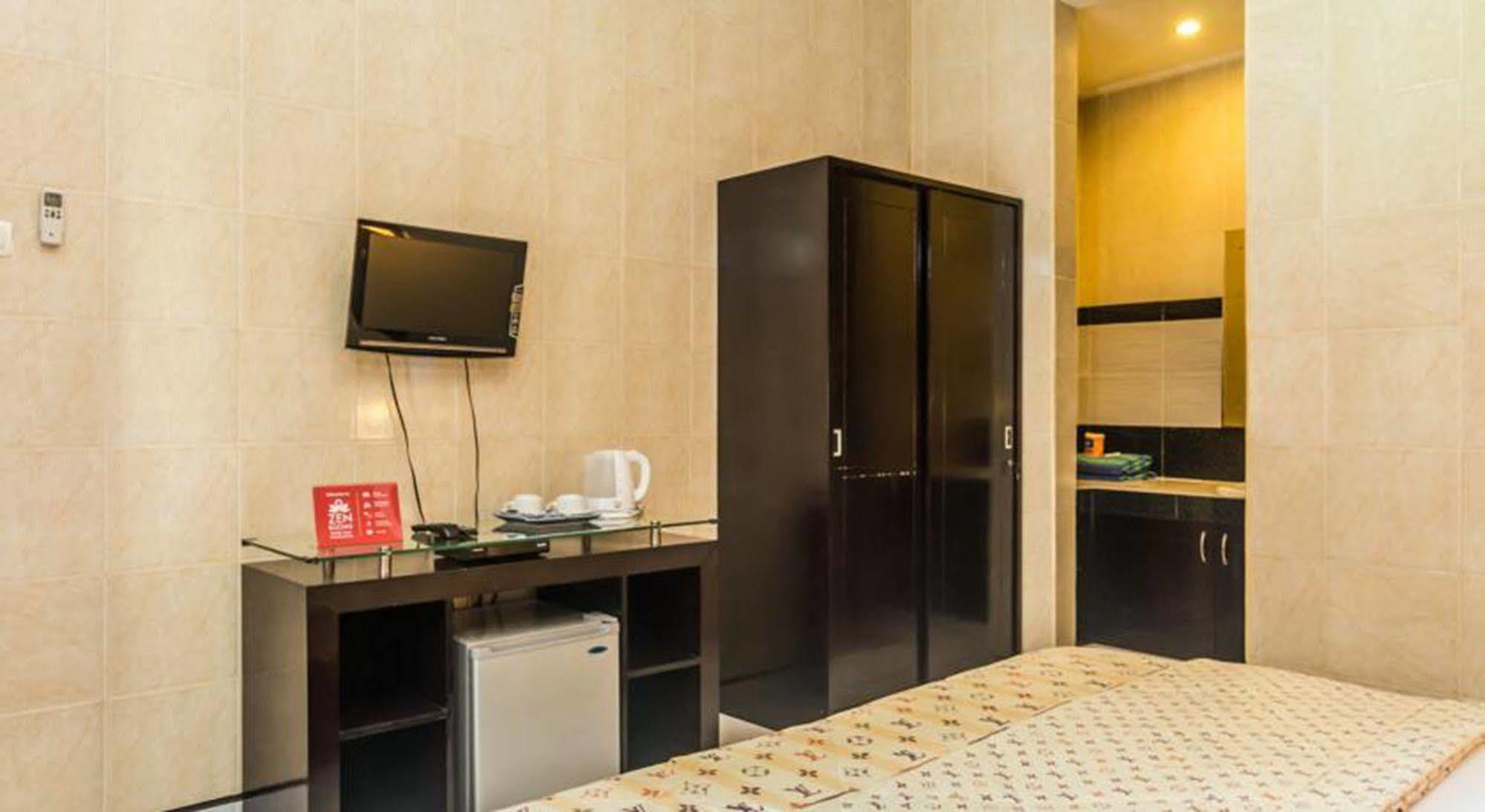 Denays House Hotel Jimbaran Kültér fotó