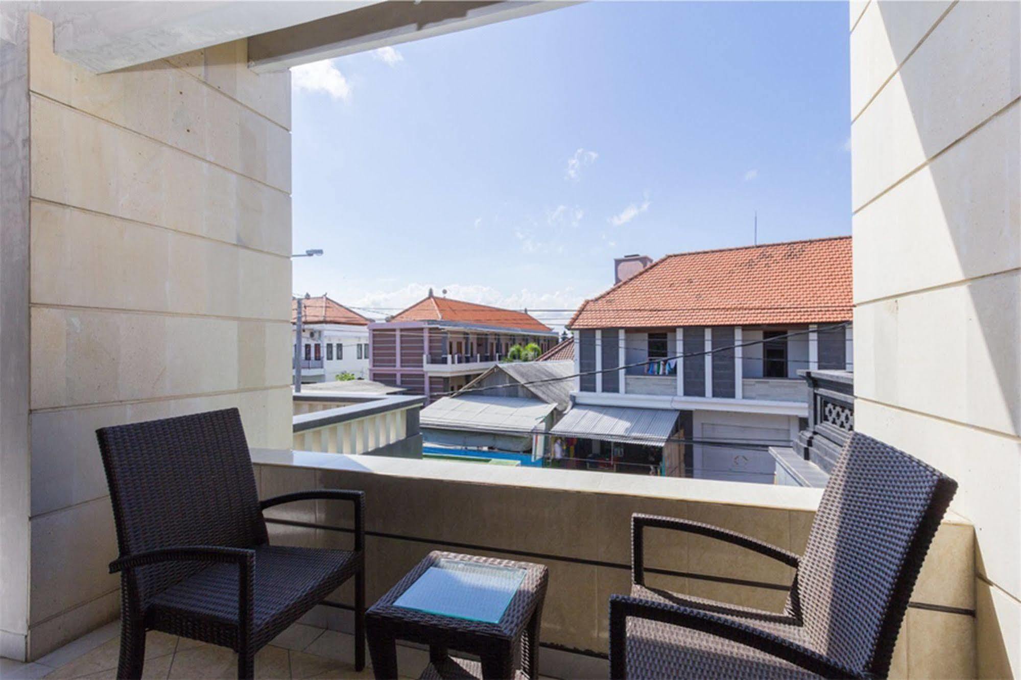 Denays House Hotel Jimbaran Kültér fotó