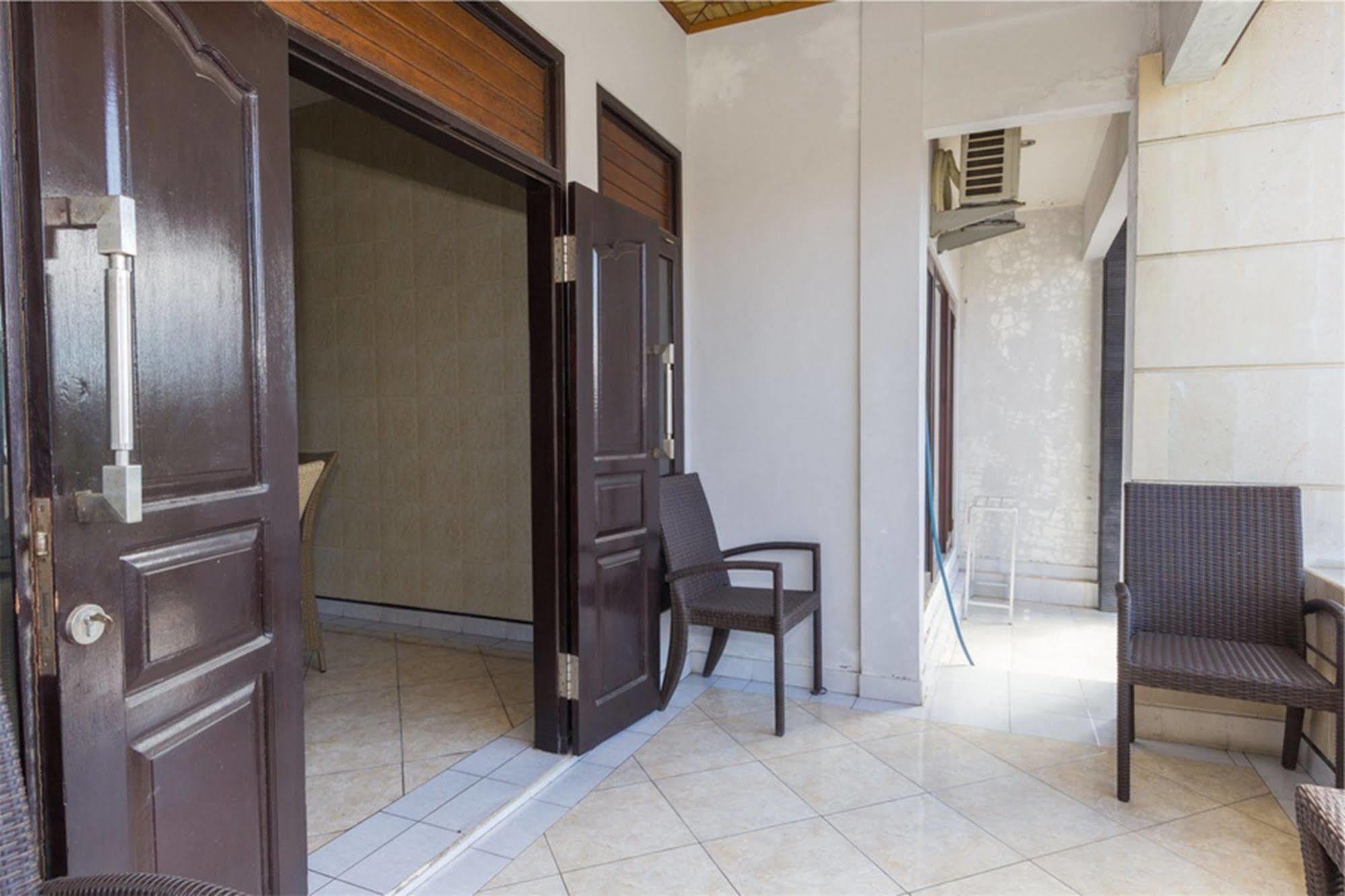 Denays House Hotel Jimbaran Kültér fotó