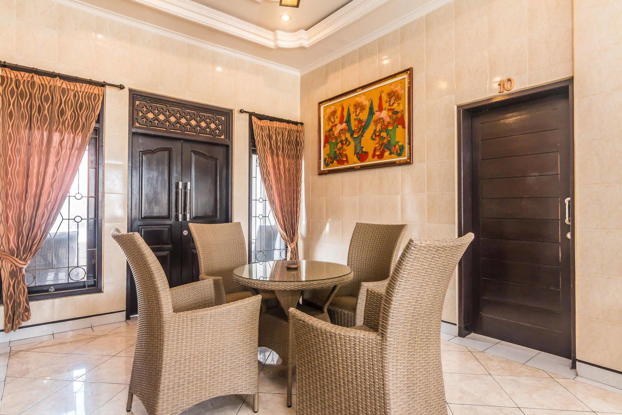 Denays House Hotel Jimbaran Kültér fotó